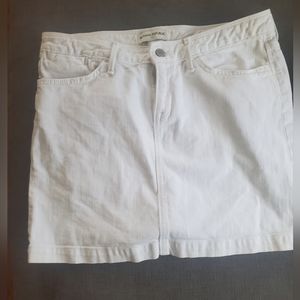 White denim skirt